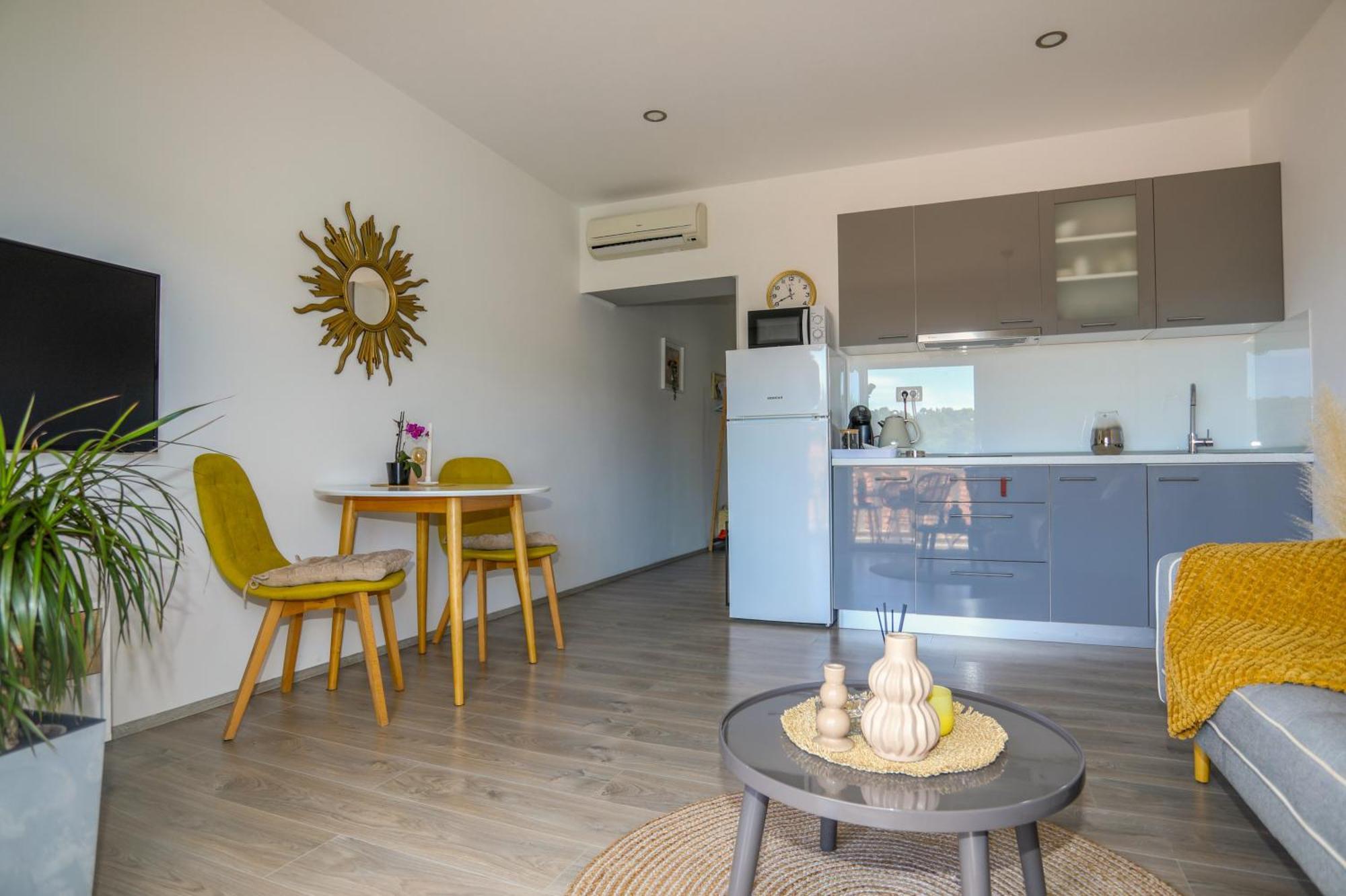 Juric 32 - Boutique Apartments Хвар Экстерьер фото